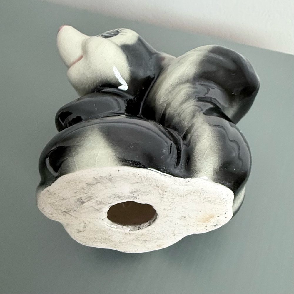 Vintage smiling Skunk with big eyes - Picture 3 of 9